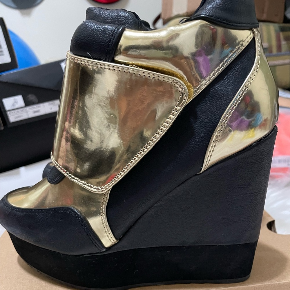 Women’s Wedge Heel